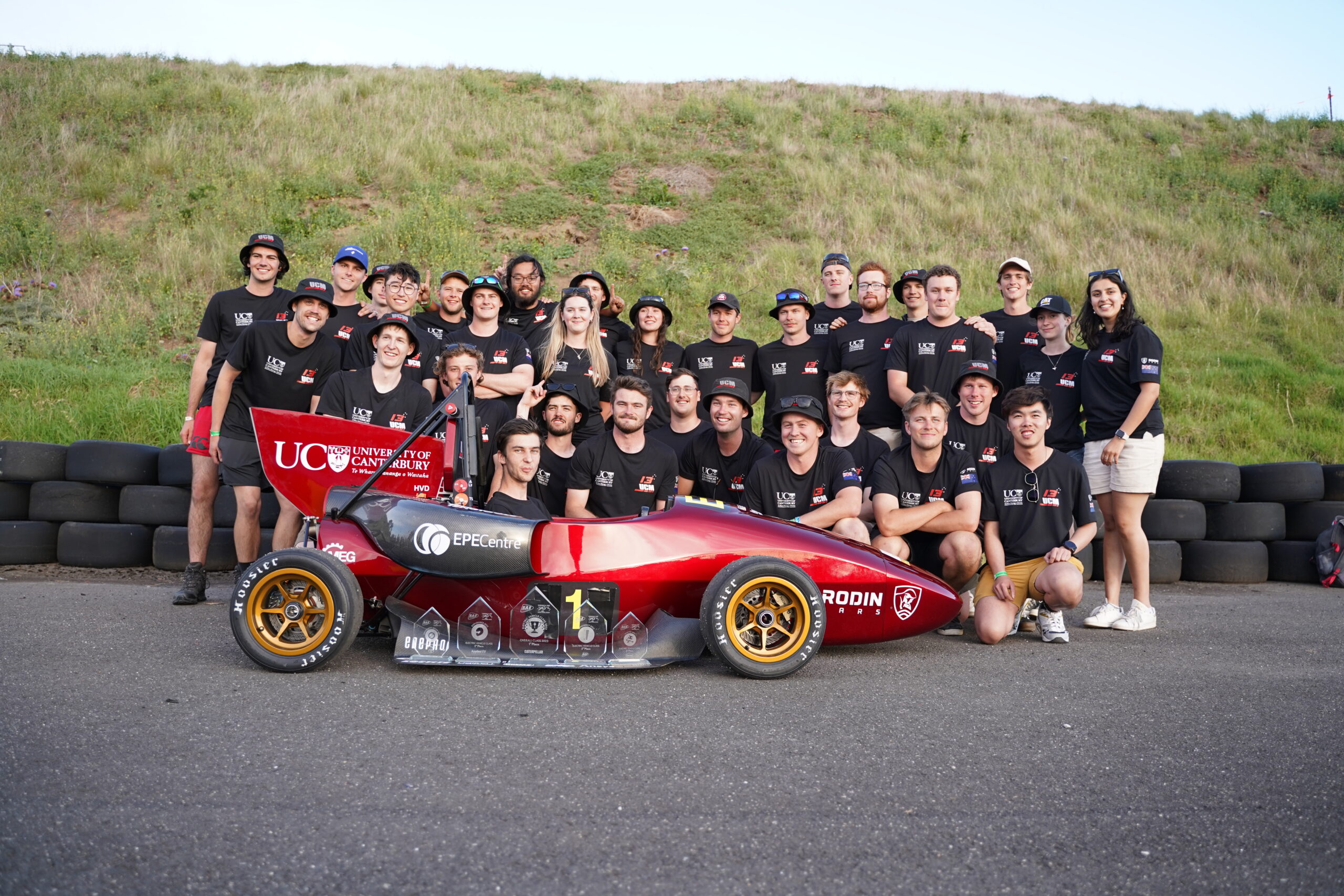 Canterbury Motorsport team won 1st place in FSAE-Australasia 2023 using 96s5p configuration of 18650 Sony/Murata cells in an ENEPAQ module. UCM foto credit.